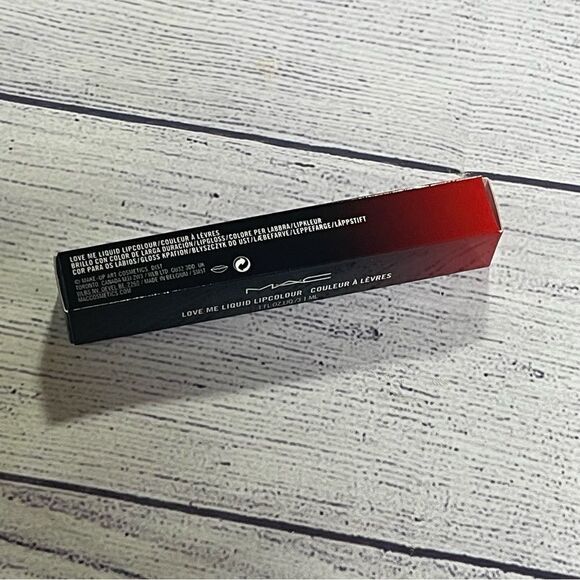 Mac Cosmetics Love Me Liquid Lipstick - Picture 8 of 9